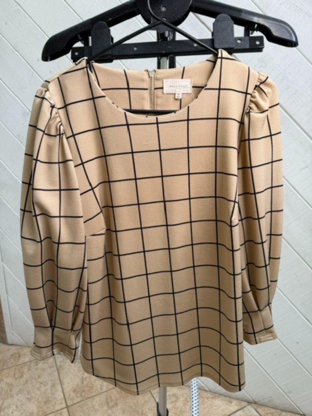 Melloday Size Medium Top